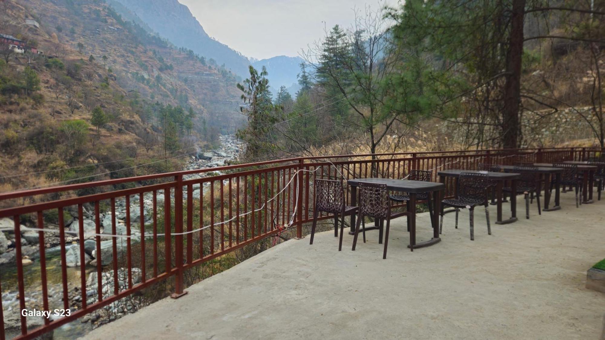 The Fiza Retreat Tirthan Banjār Exterior foto